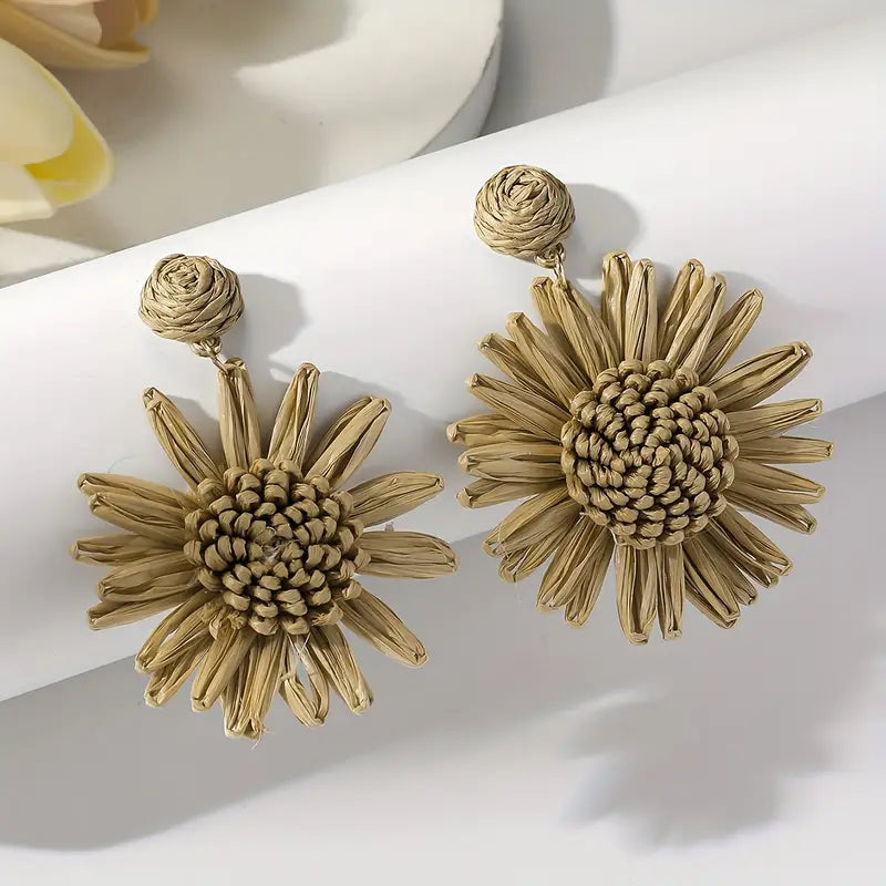 Hand-woven Raffia Sun Flower Dangle Earrings xin1quzhou1祛皱精华
