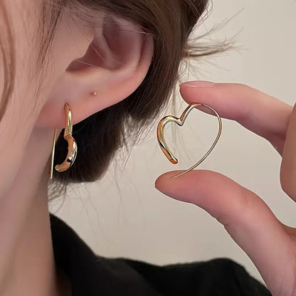 Irregular Heart Design Hoop Earrings-01
