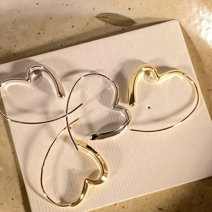 Irregular Heart Design Hoop Earrings-01