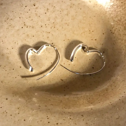 Irregular Heart Design Hoop Earrings-01