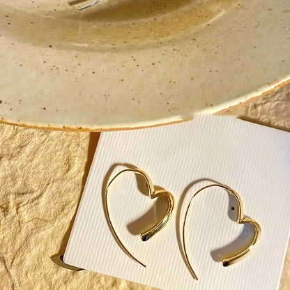 Irregular Heart Design Hoop Earrings-01