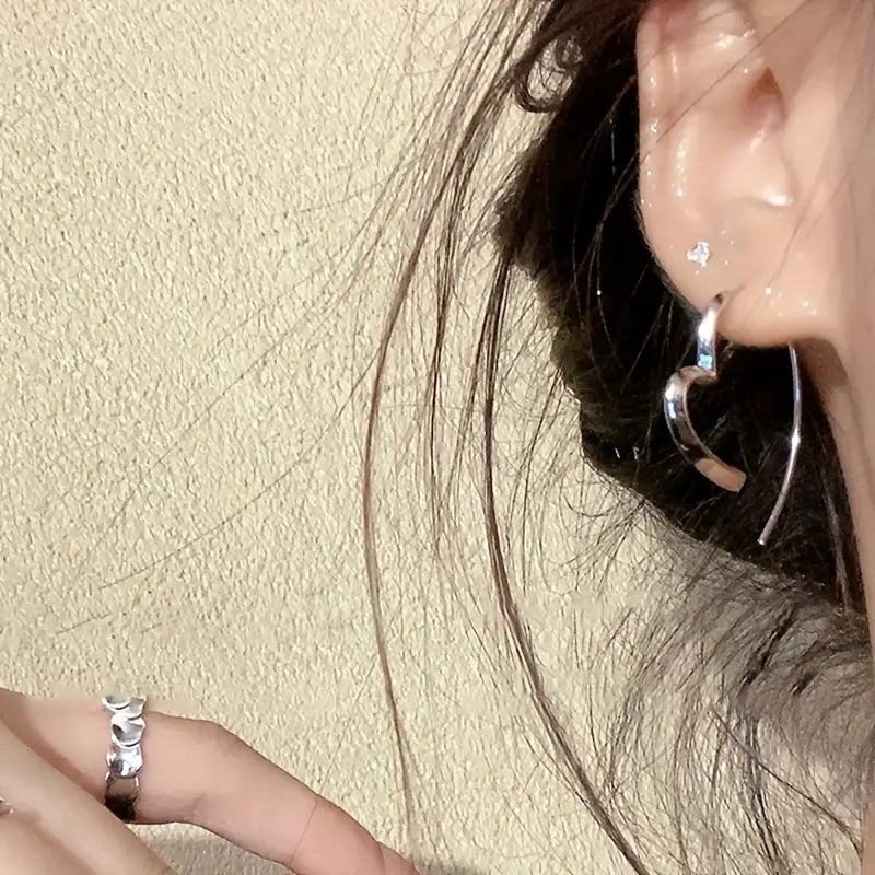 Irregular Heart Design Hoop Earrings-01